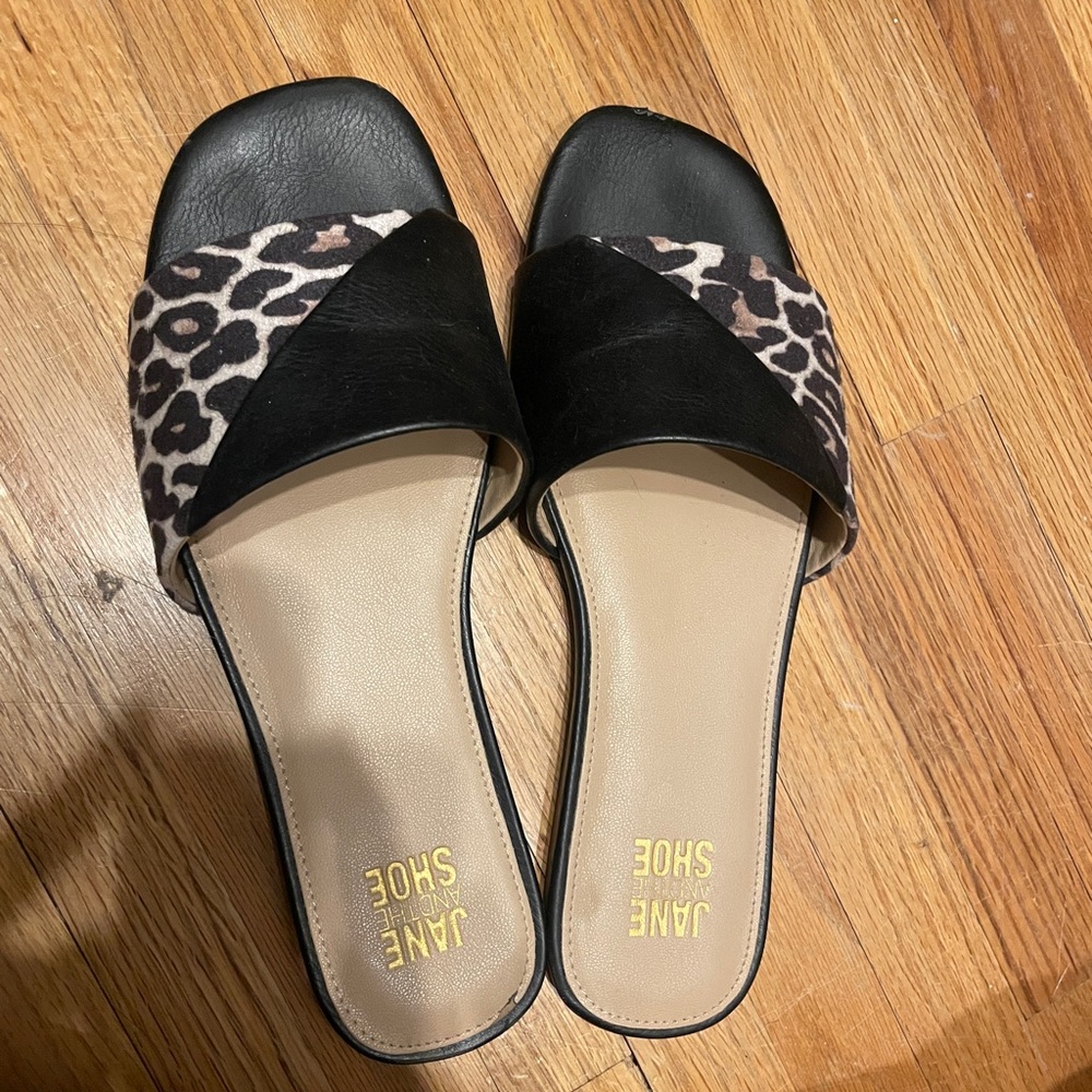 JANE AND THE SHOE | Vivian Open Toe Slide Sandals Shoes - Picture 4 of 4